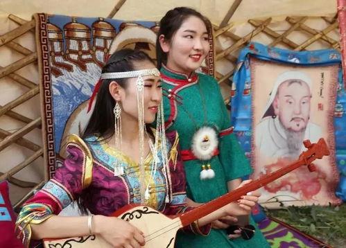 吃瓜少女蒙古装,穿越时空的时尚之旅