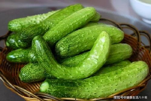 德蒙吃瓜,揭秘娱乐圈幕后真相