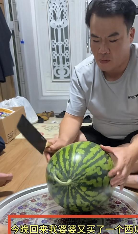 吃瓜和瓜主,吃瓜群众与瓜主之间的趣味互动