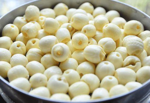 莲子总是吃瓜,探寻夏日消暑美食的奇妙组合