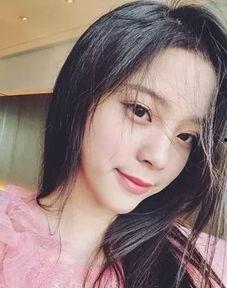 欧阳娜娜吃瓜小记,欧阳娜娜揭秘娱乐圈吃瓜趣事