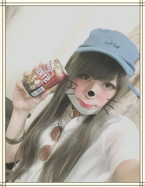 变装吃瓜,揭秘变装吃瓜背后的文化现象