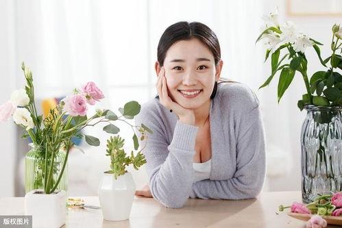 英国吃瓜vivian,英国网红吃瓜达人Vivian的趣味生活揭秘