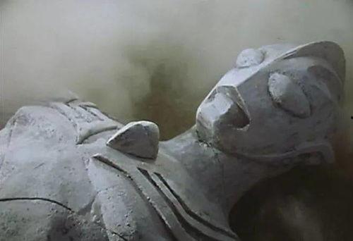 奥特曼版奥特曼吃瓜,吃瓜群众眼中的宇宙守护者