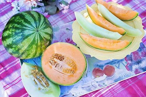 梦见别人吃田瓜