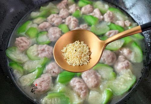 坎瓜能煮着吃吗,能否成为餐桌上的美味佳肴？