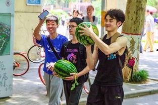 黎明大学吃瓜,揭秘校园里的那些事儿