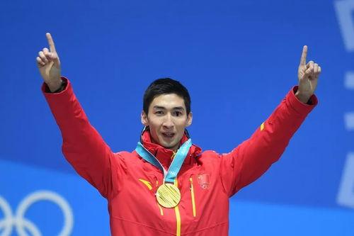 武大靖摘眼镜吃瓜群众,吃瓜群众直呼“太接地气”